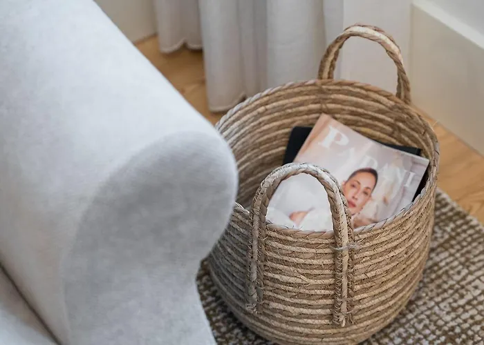 Unique Luxury And Quiet In Location *