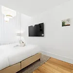 דירה Unique Luxury And Quiet In Location פורטו